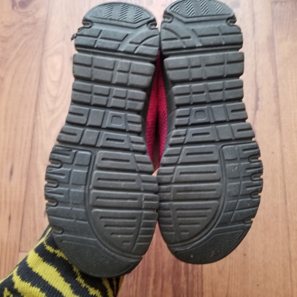 Womens Sneakers - Picture 3 of 4